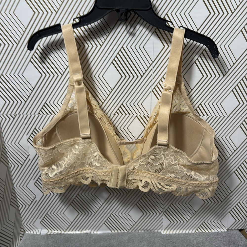 Bali bra medium beige lace detail no underwire - Picture 3 of 4